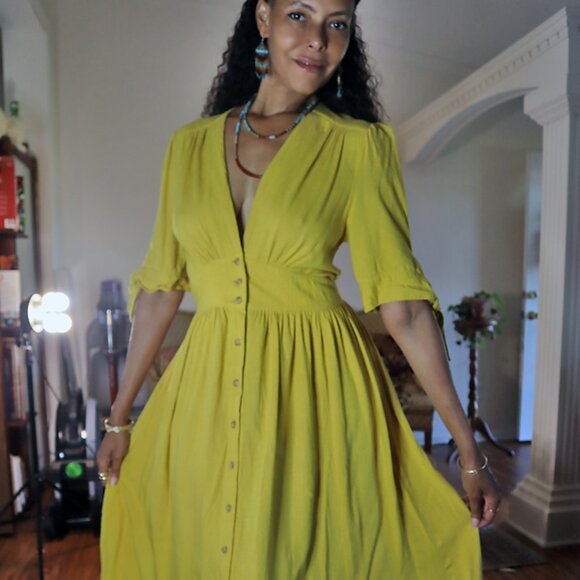 Classic Button Down V-Front Linen Dress - Picture 1 of 7